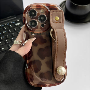 Leather case compatible with iPhone 15 16 case with wrist strap, leopard print.